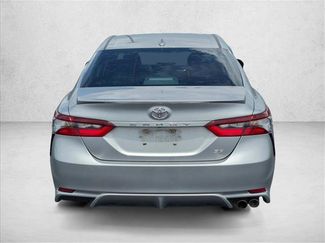 Used 2021 Toyota Camry SE FWD video 4