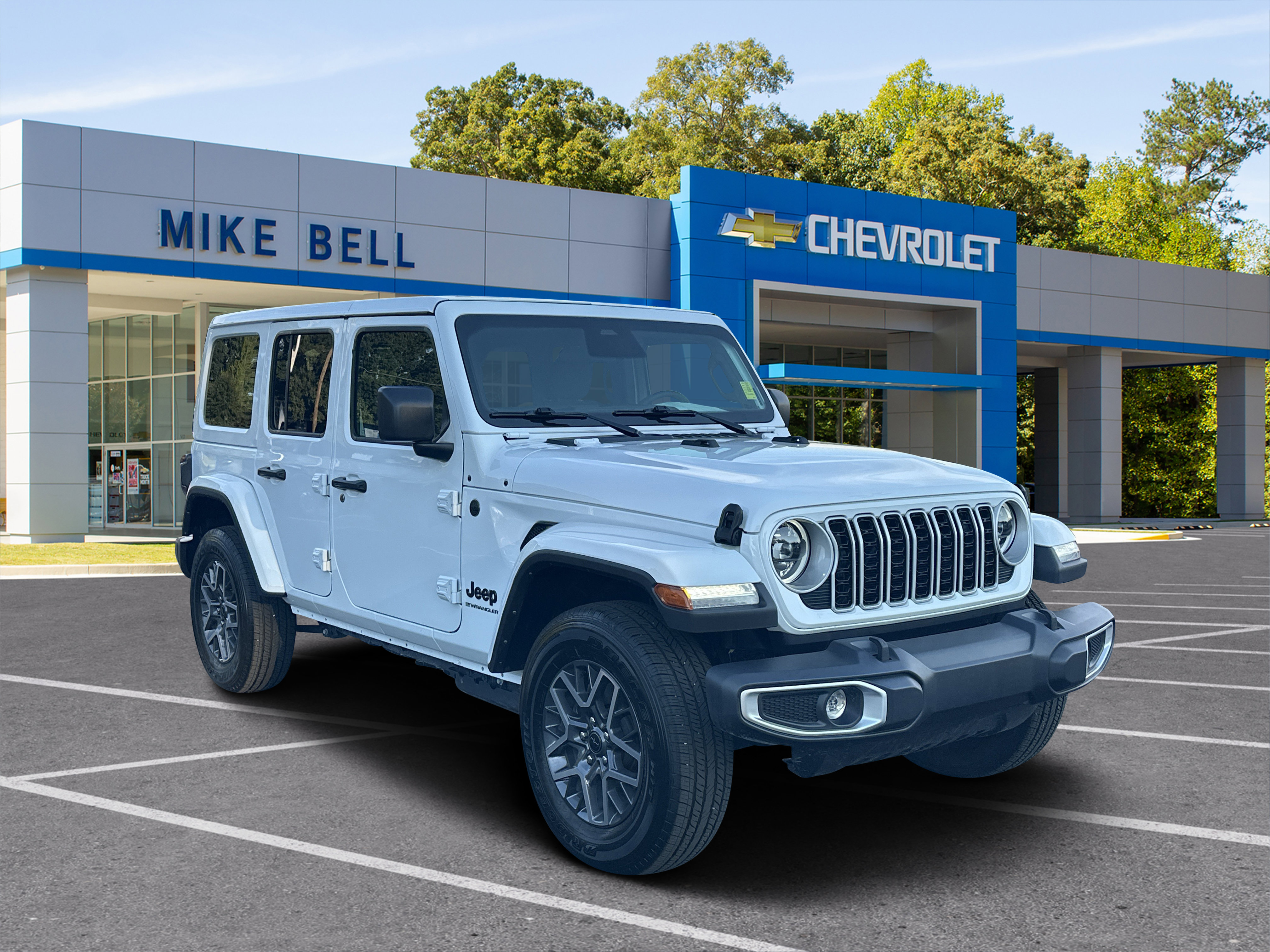 Used 2026 Jeep Wrangler Unlimited Sahara AWD/4WD image 1