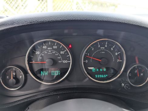 Used 2015 Jeep Wrangler Unlimited Sport w/ Quick Order Package 24S AWD/4WD image 9