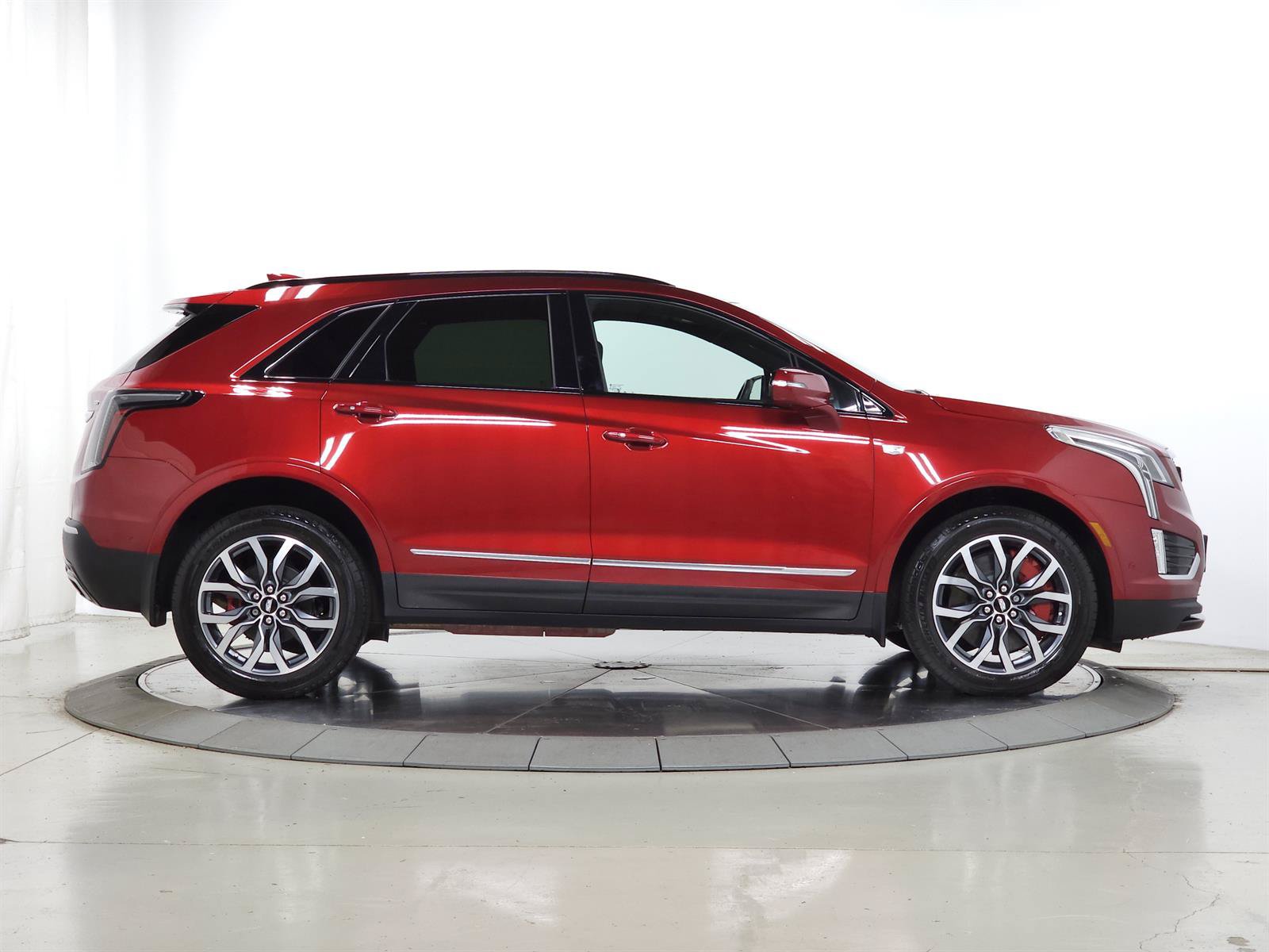 Used 2023 Cadillac XT5 Sportv w/ Technology Package AWD/4WD image 12
