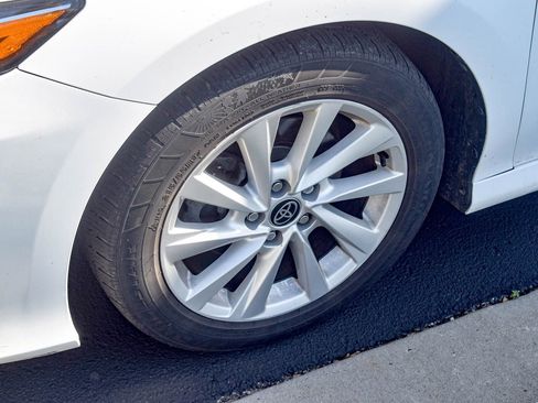 Used 2021 Toyota Camry LE FWD image 12
