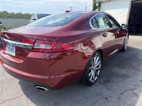 Used 2010 Jaguar XF Premium RWD image 4
