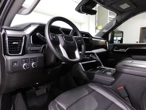 Used 2025 GMC Sierra 3500 Denali w/ Denali Reserve Package AWD/4WD image 30