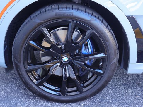 Used 2025 BMW X7 M60i image 45