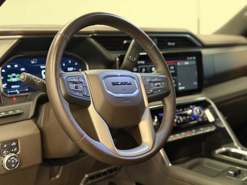 Used 2024 GMC Sierra 2500 Denali w/ Denali Reserve Package AWD/4WD image 22