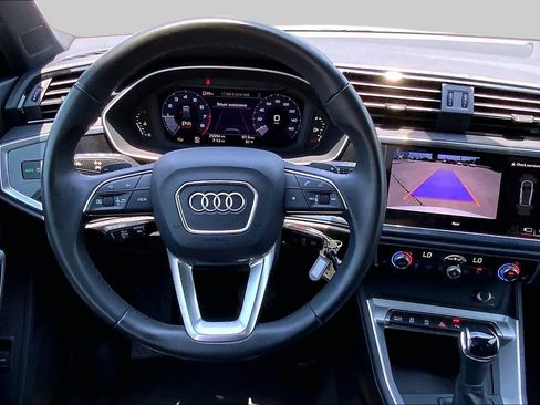 Used 2025 Audi Q3 2.0T Premium AWD/4WD image 6