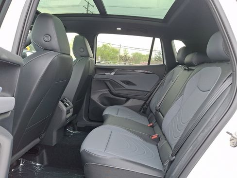 New 2026 Volkswagen Tiguan SE R-Line AWD/4WD image 6