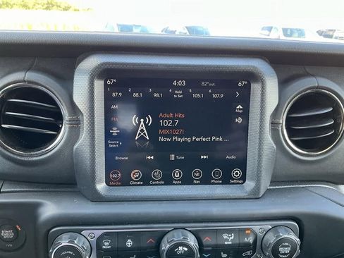 Used 2021 Jeep Wrangler Unlimited Sahara image 26