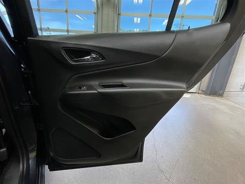 Used 2023 Chevrolet Equinox LT FWD image 24