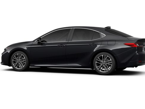 New 2026 Toyota Camry XLE w/ Premium Plus Package AWD/4WD image 5