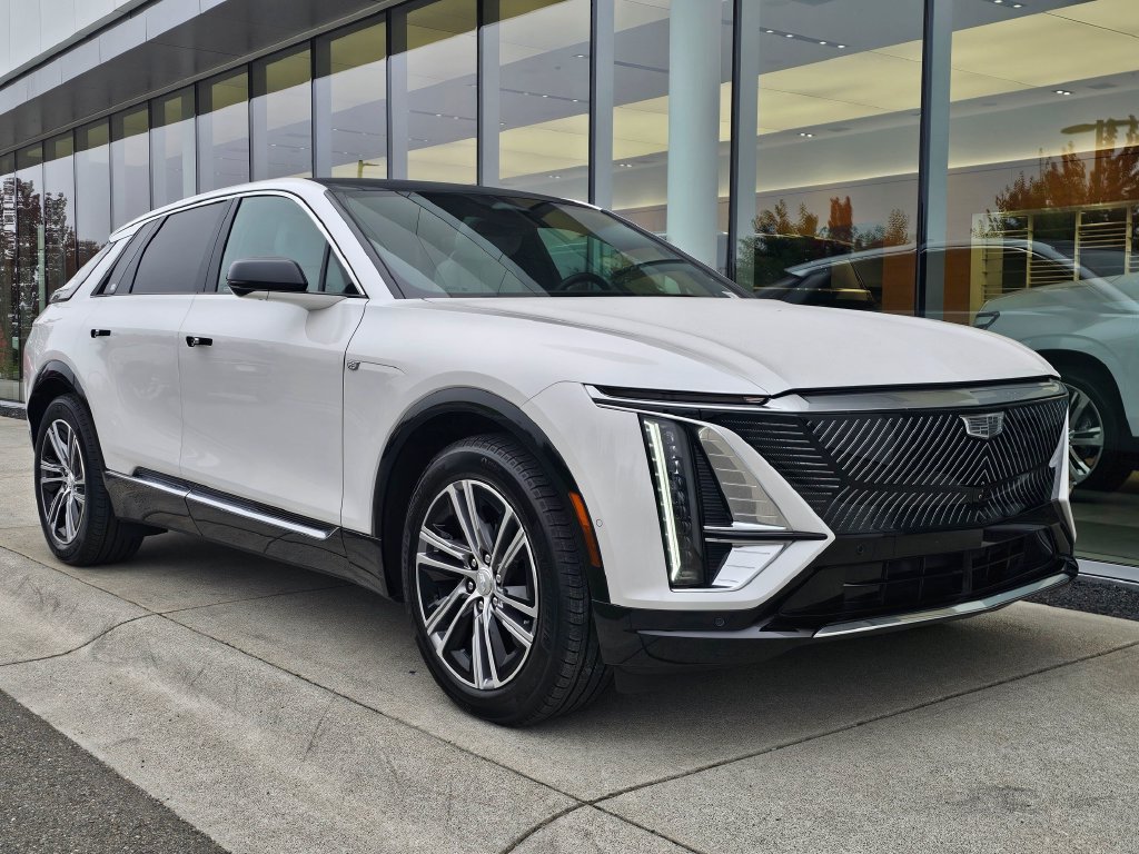 Certified 2024 Cadillac Lyriq Luxury AWD/4WD image 7