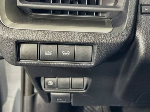Certified 2024 Toyota Prius LE FWD image 10