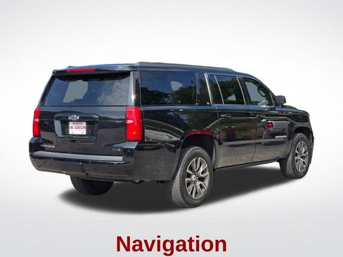 Used 2020 Chevrolet Suburban LT RWD image 17