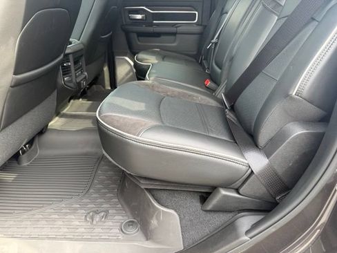 New 2026 RAM 3500 Laramie AWD/4WD image 17