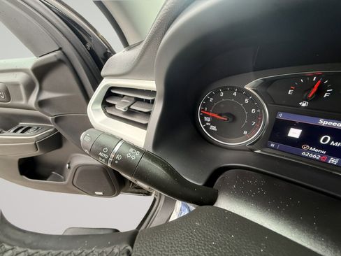 Certified 2023 GMC Acadia SLT image 18