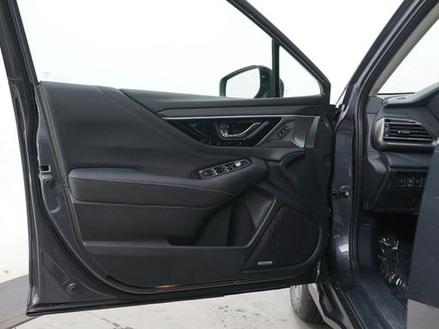 Used 2025 Subaru Outback Limited XT AWD/4WD image 18