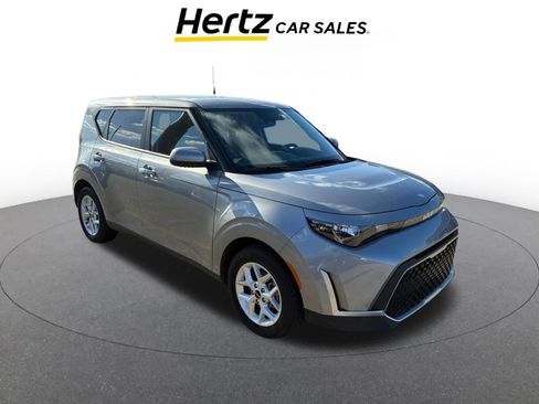 Used 2025 Kia Soul LX w/ LX Technology Package FWD image 1