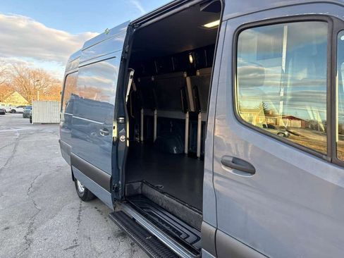 Used 2019 Mercedes-Benz Sprinter 170 image 34