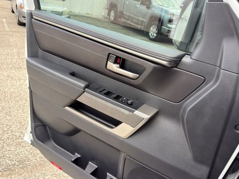 Used 2025 Toyota Tundra SR5 AWD/4WD image 20