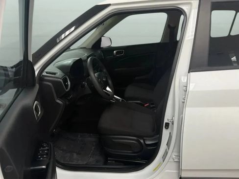 Used 2021 Hyundai Venue SE w/ Cargo Package FWD image 20