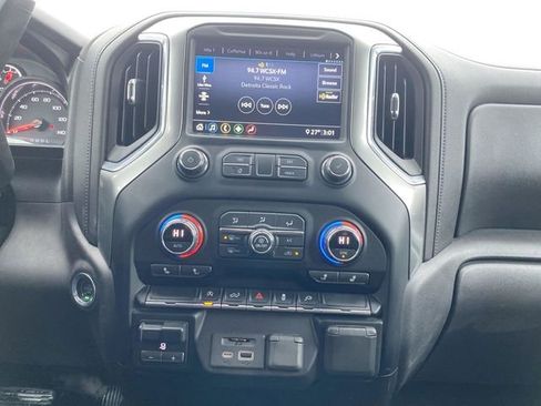 Used 2020 Chevrolet Silverado 1500 LT w/ All-Star Edition image 13