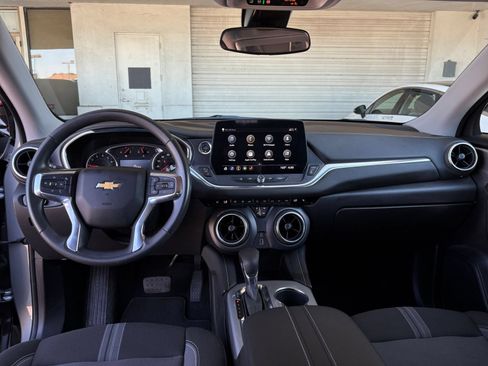 Used 2025 Chevrolet Blazer LT FWD image 34