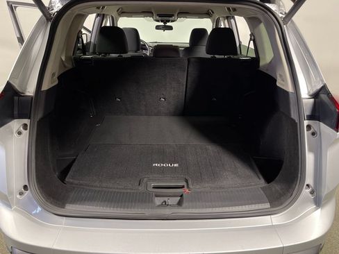 Used 2025 Nissan Rogue SV FWD image 10