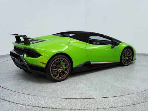 Used 2019 Lamborghini Huracan Performante image 5