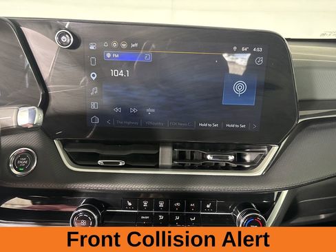 Used 2026 Chevrolet Equinox LT AWD/4WD image 14