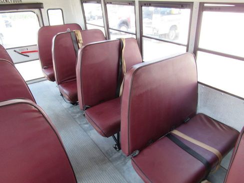 Used 2007 Chevrolet Express 3500 w/ School Bus Package RWD image 18