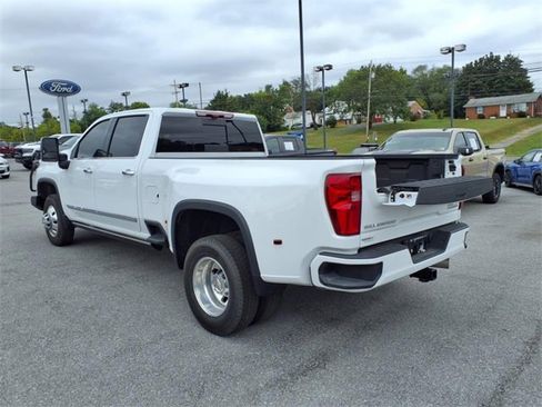 Used 2025 Chevrolet Silverado 3500 High Country w/ High Country Premium Package image 6