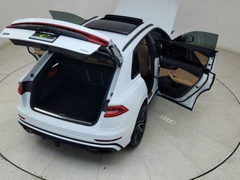 Used 2021 Audi Q8 Prestige w/ Prestige Package image 87