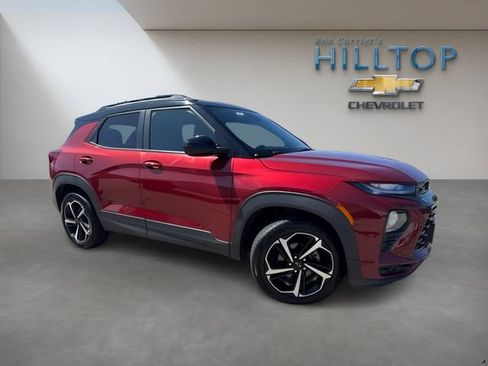 Used 2022 Chevrolet TrailBlazer RS w/ Sun and Liftgate Package AWD/4WD image 2
