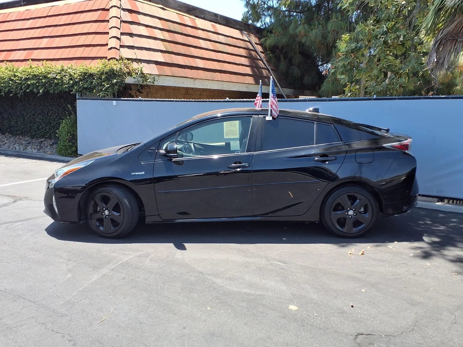 Used 2016 Toyota Prius Three Touring w/ Preferred Accessory Package FWD image 4