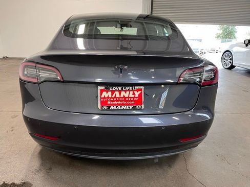 Used 2019 Tesla Model 3 image 4