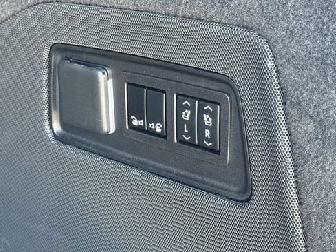 Certified 2023 Cadillac Escalade Premium Luxury Platinum AWD/4WD image 6