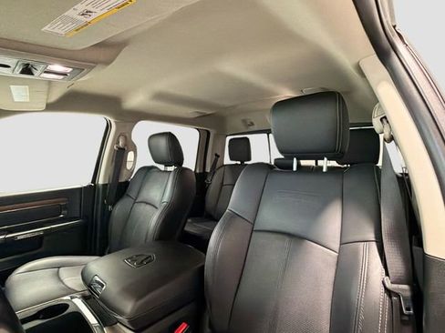 Used 2018 RAM 1500 Laramie w/ Convenience Group image 18