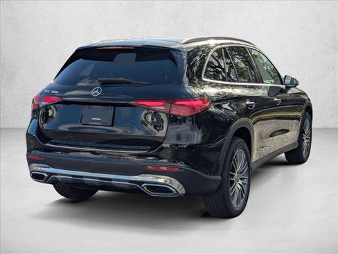 New 2026 Mercedes-Benz GLC 300 image 2