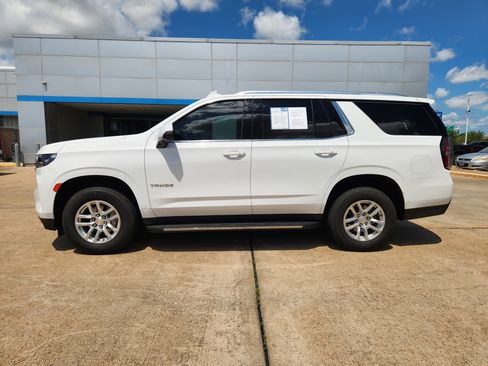 Used 2021 Chevrolet Tahoe LT w/ Luxury Package RWD image 5