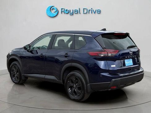 Used 2026 Nissan Rogue SV w/ Cold Weather Package AWD/4WD image 4