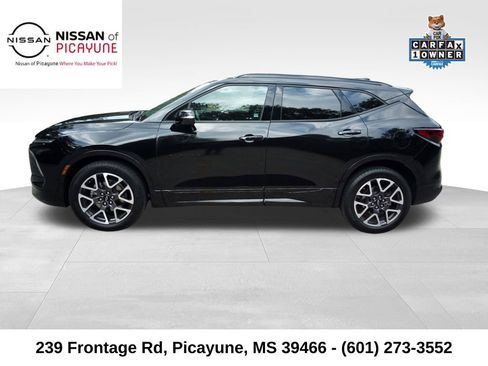 Used 2025 Chevrolet Blazer RS image 2