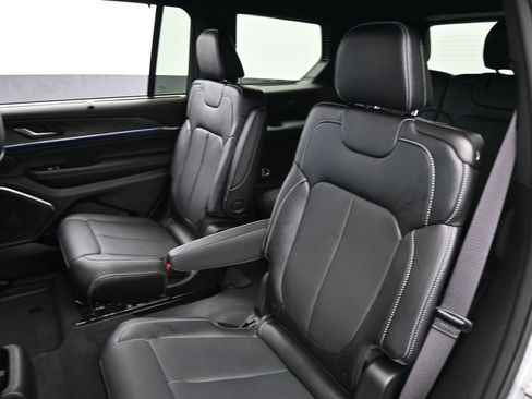 Used 2024 Jeep Grand Cherokee L Overland w/ Advanced Protech Group III image 43