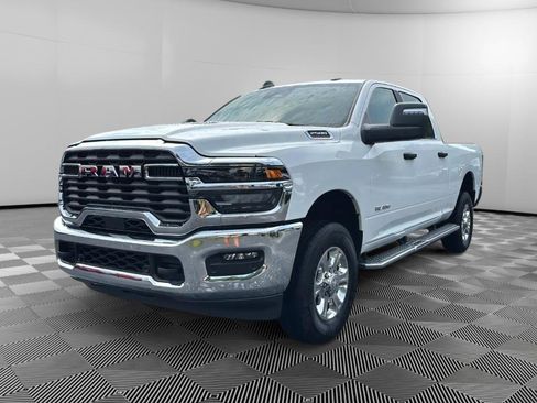 Used 2025 RAM 2500 Big Horn AWD/4WD image 1