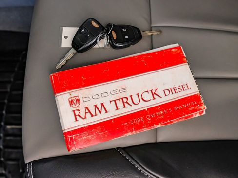 Used 2006 Dodge Ram 2500 Truck SLT image 64