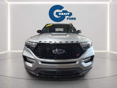 Used 2020 Ford Explorer ST AWD/4WD image 2
