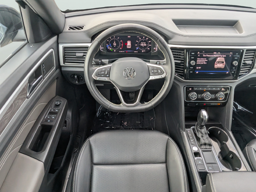 Used 2023 Volkswagen Atlas Cross Sport SE w/ Panoramic Sunroof Package FWD image 14