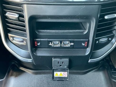 Used 2020 RAM 1500 Laramie AWD/4WD image 9