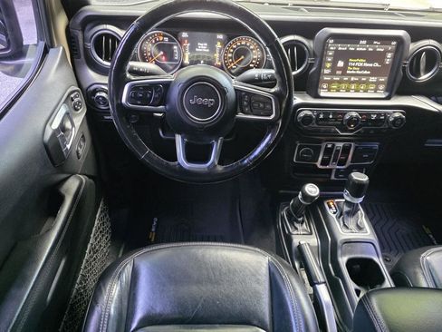 Used 2020 Jeep Gladiator Overland AWD/4WD image 12