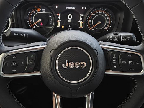 New 2026 Jeep Wrangler Unlimited Sahara AWD/4WD image 22