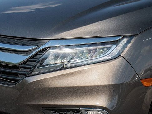 Used 2020 Honda Odyssey Elite image 2